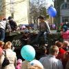 9 мая 2008: дети любят БТРы