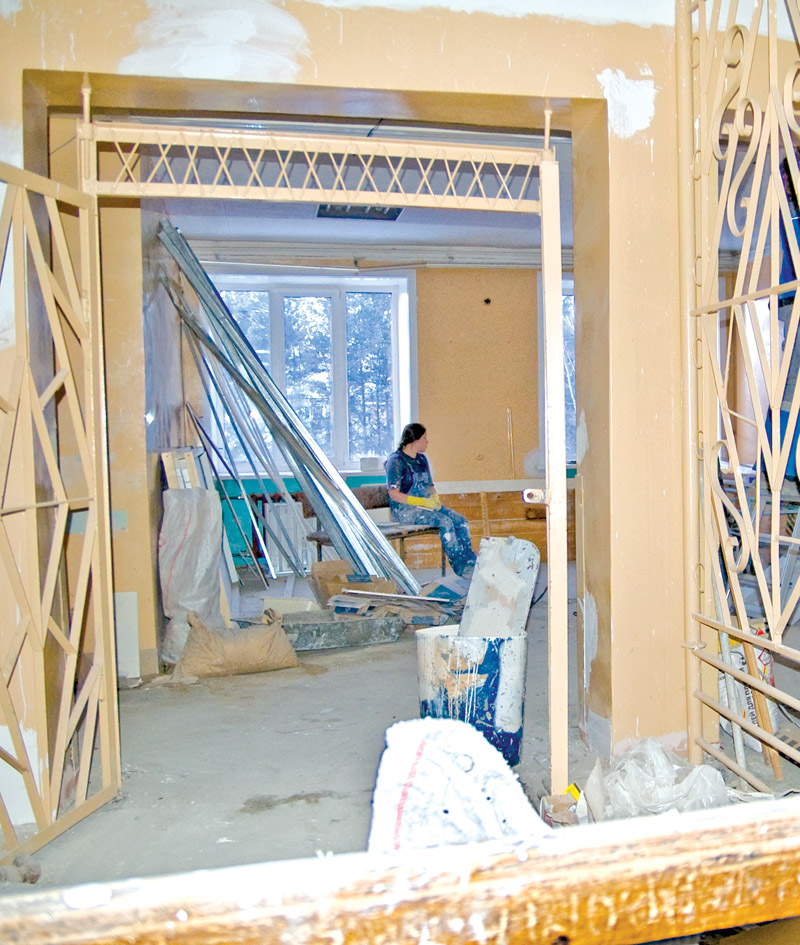 9 декабря. Холл травматологического отделения. Ремонт в разгаре. Лечение тоже