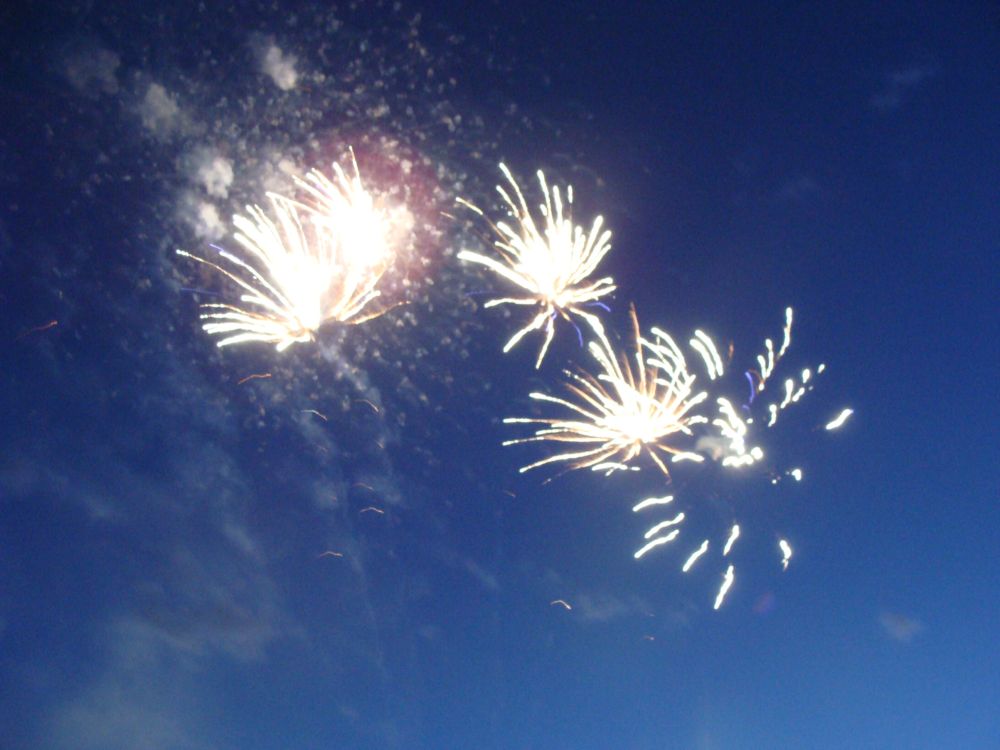 салют на площади