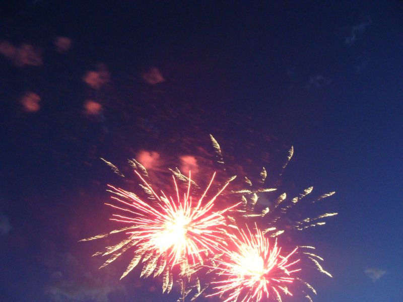 салют на площади