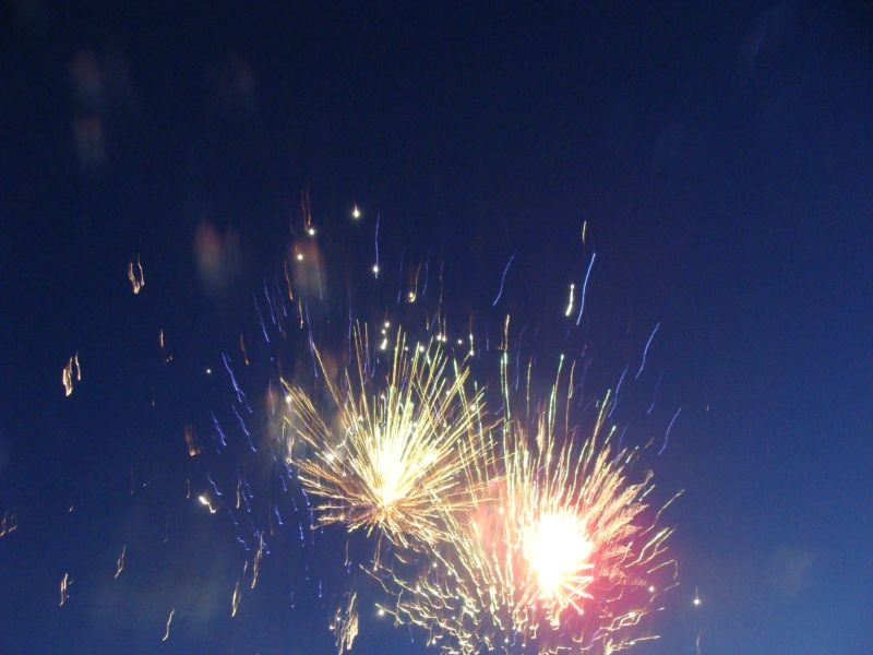 салют на площади