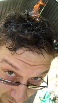 старость в голову - бес в ребро))