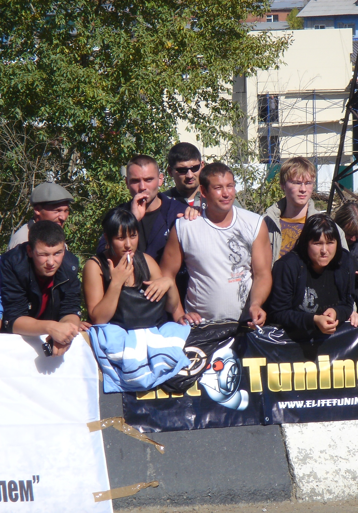 Самые активные ангарские болельщики финала сезона драгрейсинга)