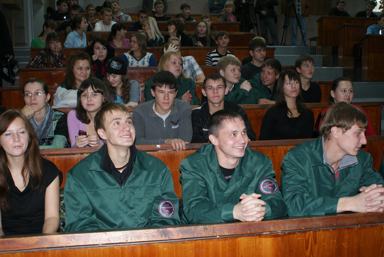 Бойцы ангарского строительного отряда «Вектор»