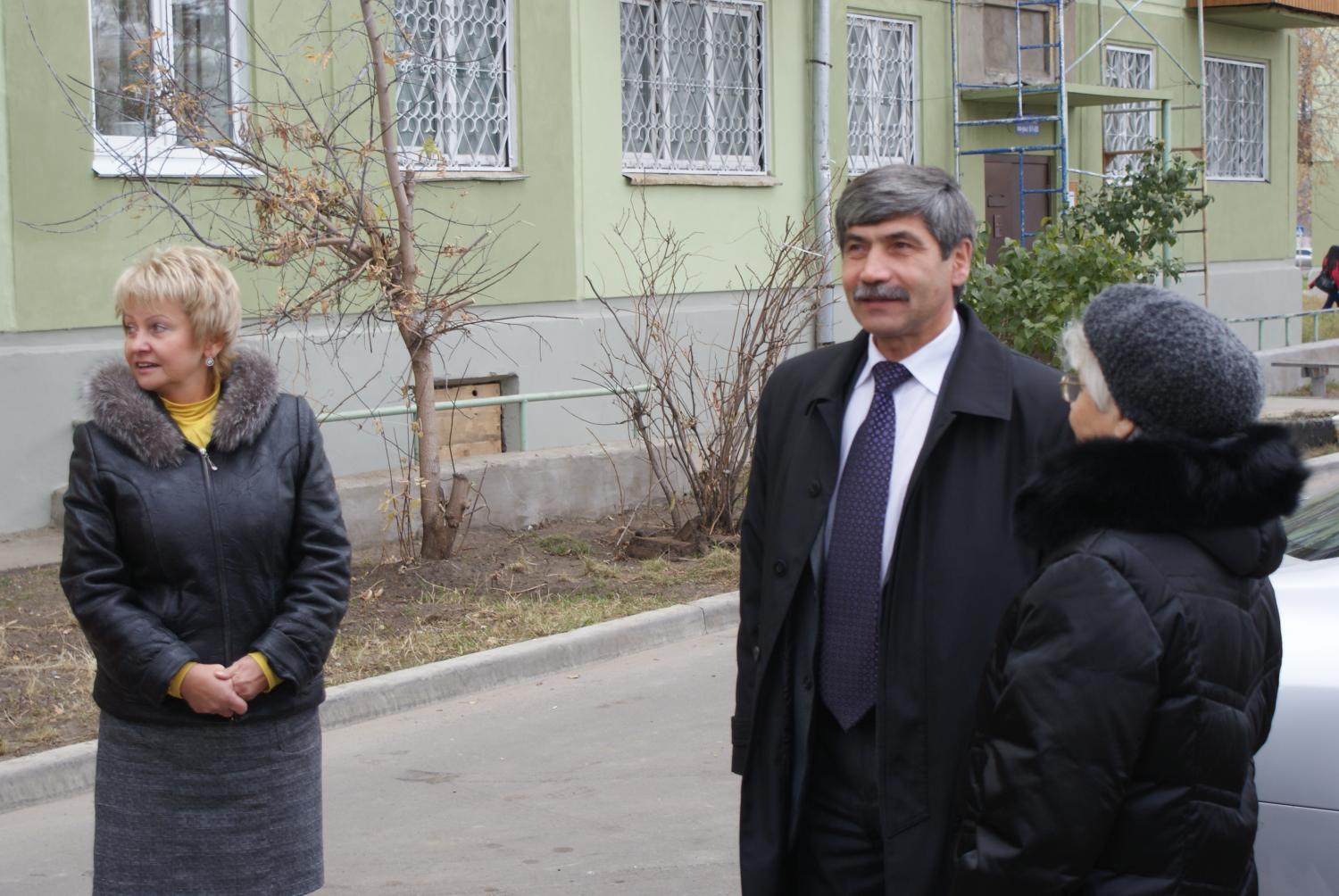 Глава города высказал пожелание, чтобы в Ангарске все дома содержались в таком образцовом порядке