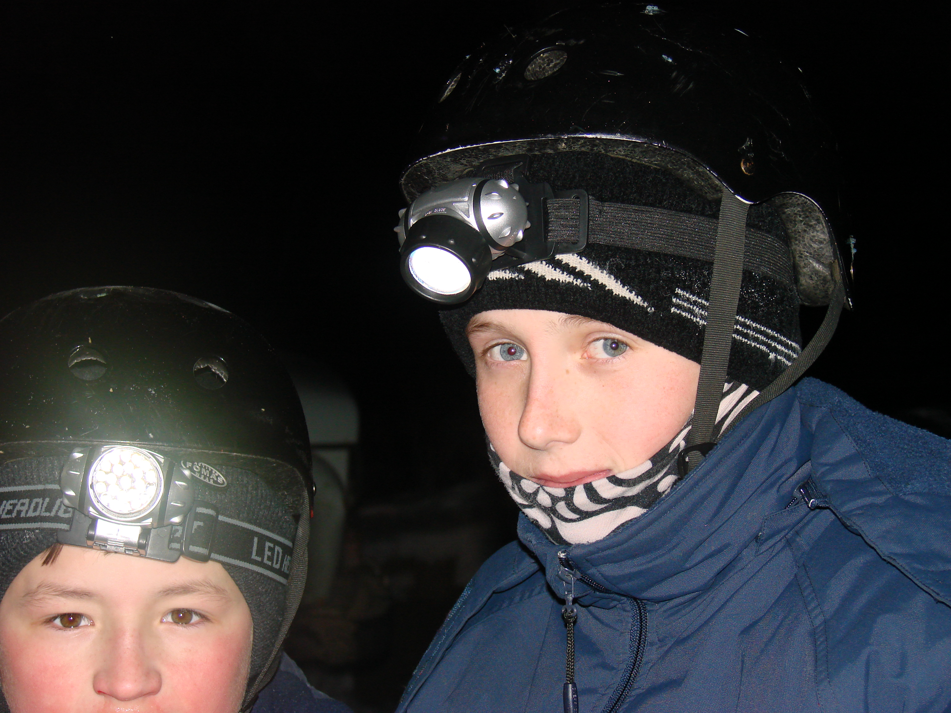 Победитель гонки - Дианов Саша (справа)