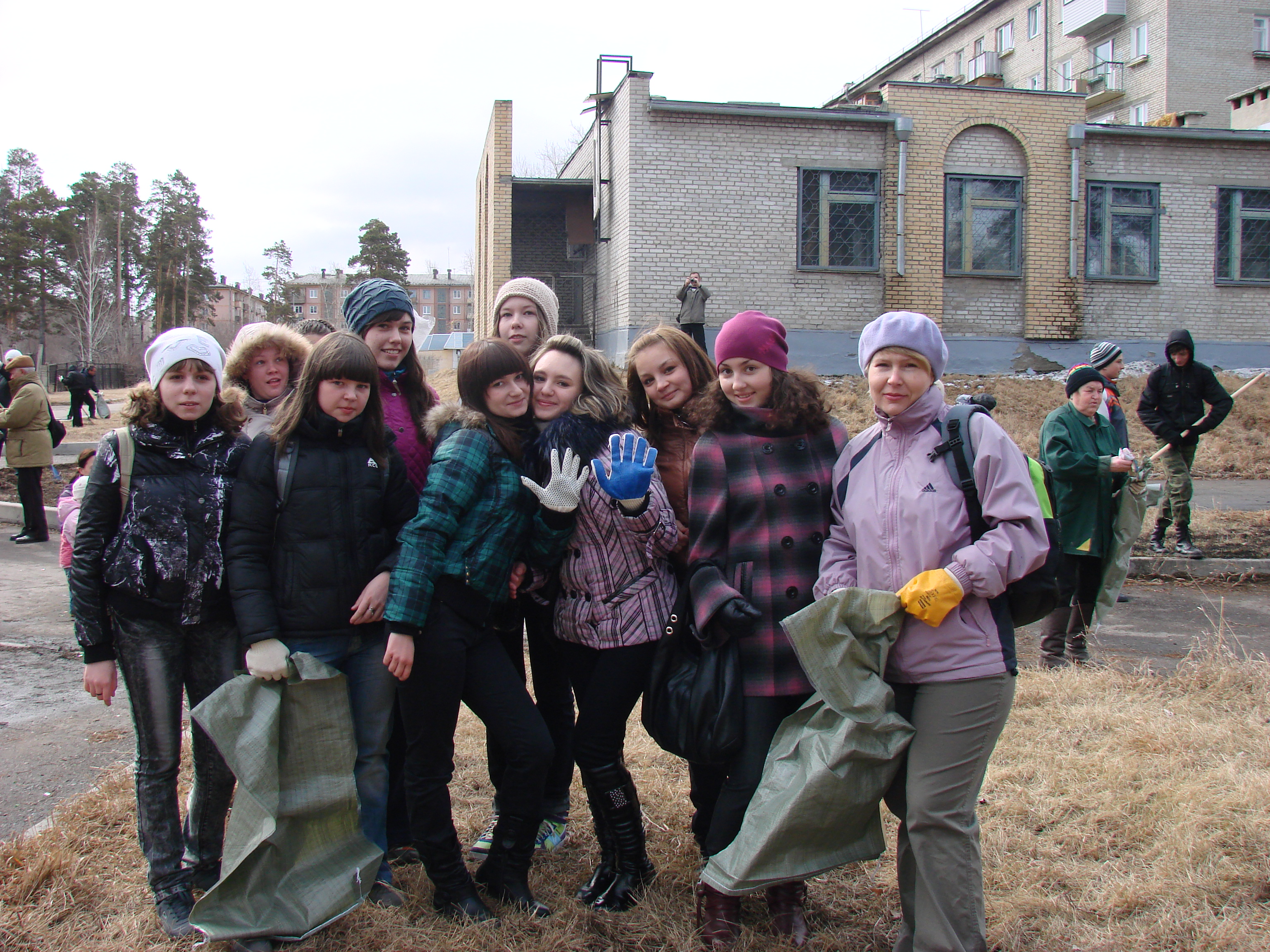 Лицеисты на субботнике