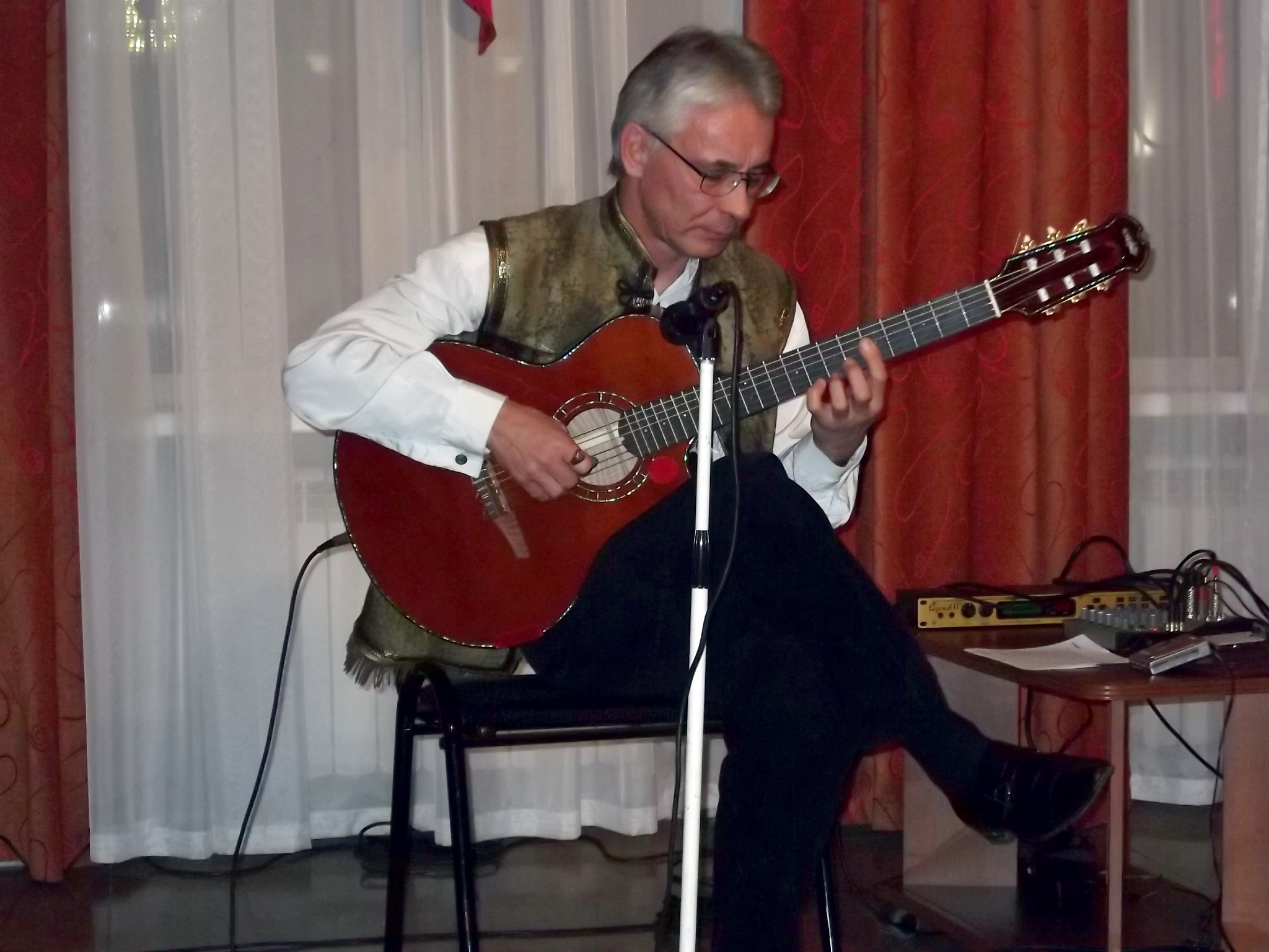 Александр Сага