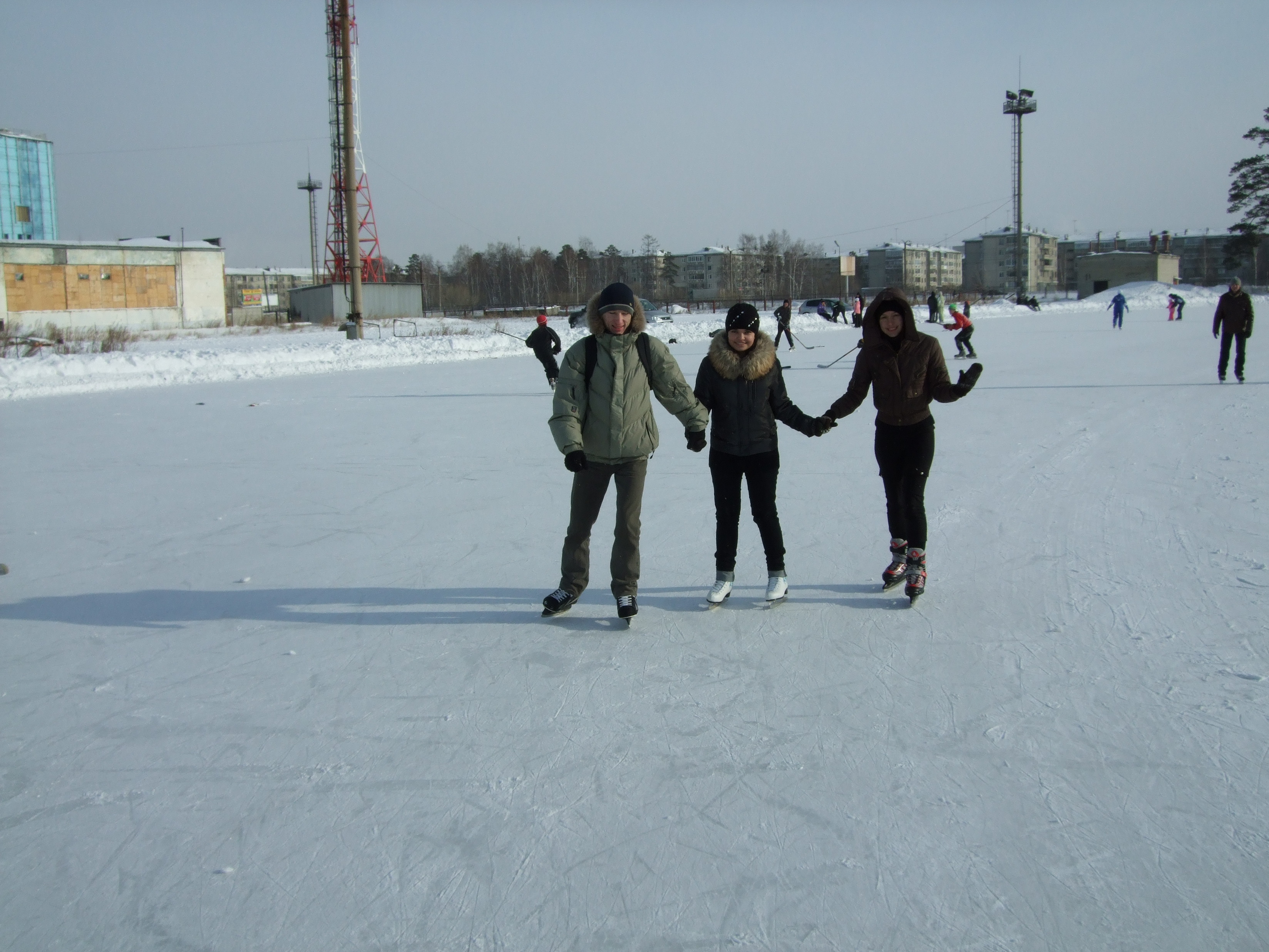 Кто-то из толпы