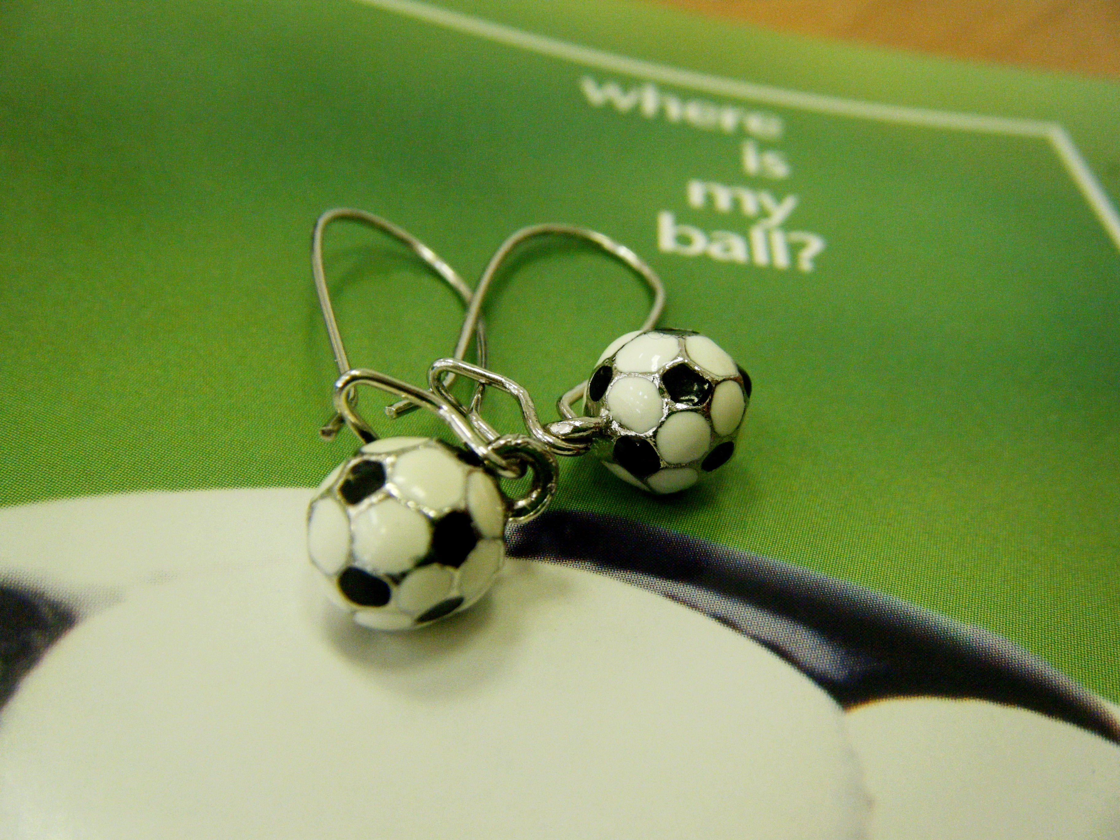 Сережки для фанатки)