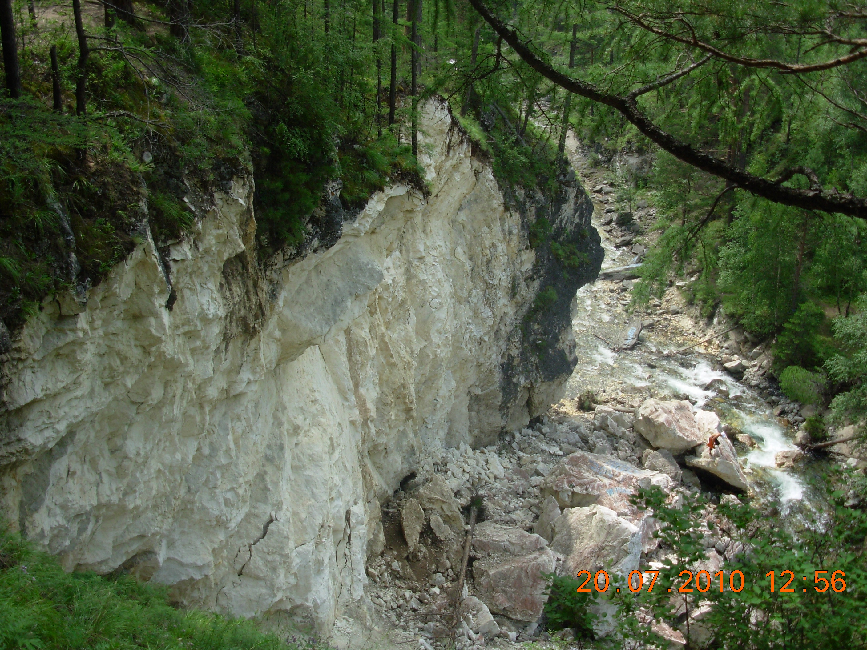 Где-то внизу тихо течёт Кынгарга