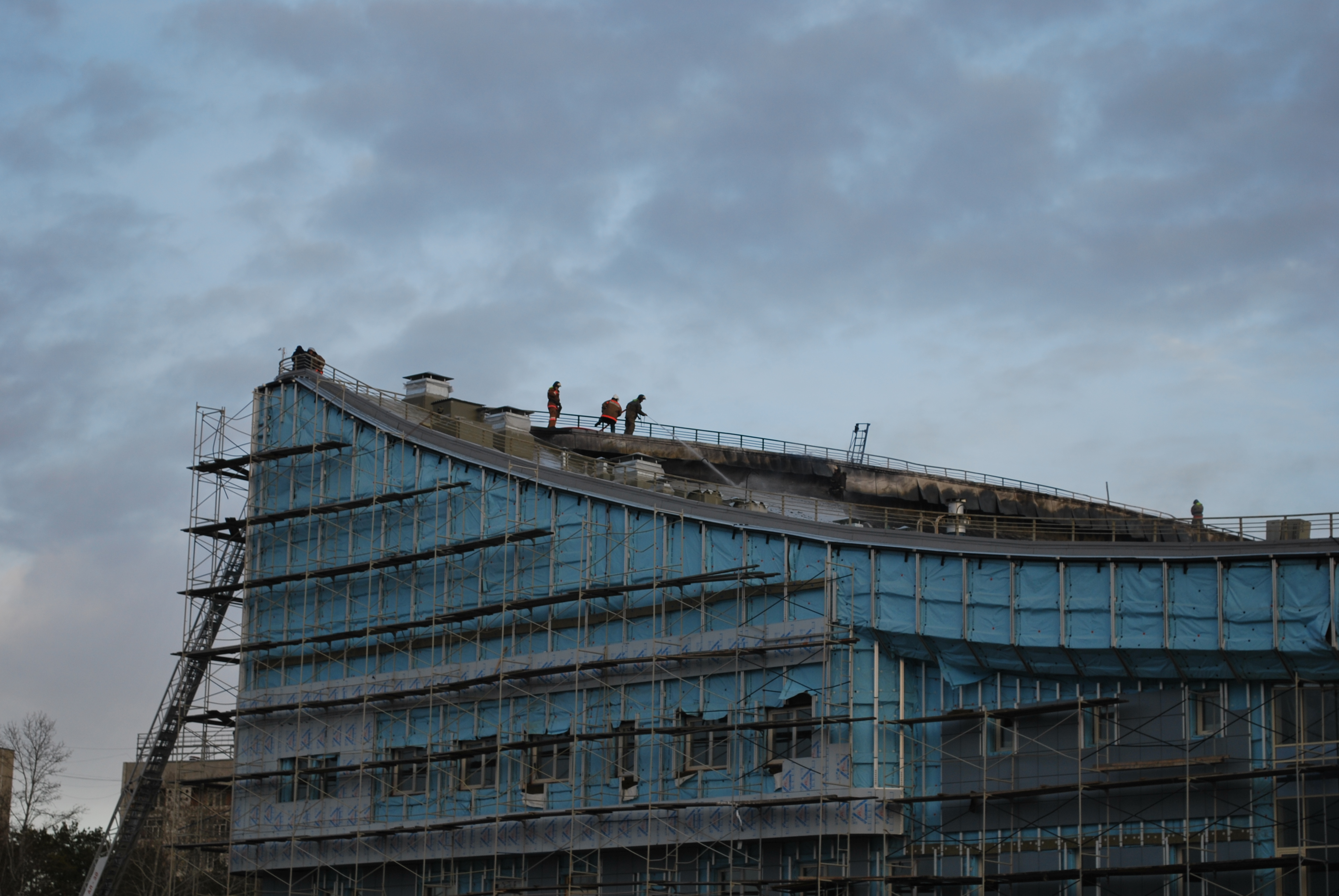 Фотографии пожара на стадионе "Ермак", 20.10.2009, 17:37-17:51