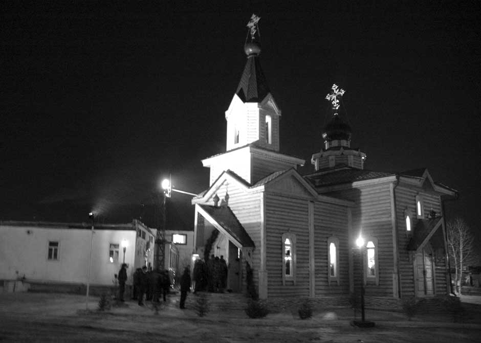 Храм в колонии №15 высок и просторен