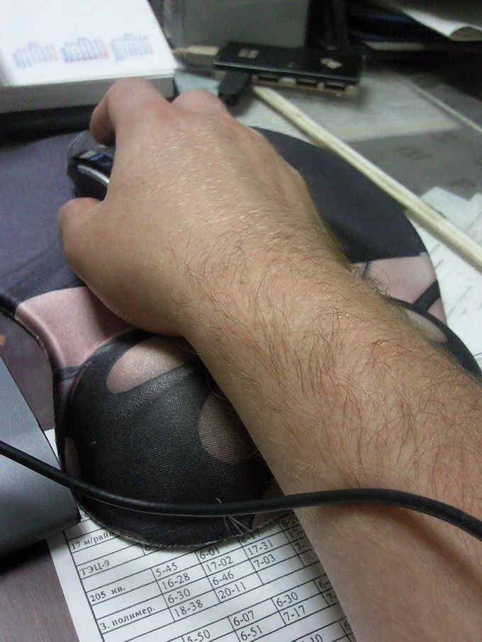 Сирёгина рука, коя пашет работу