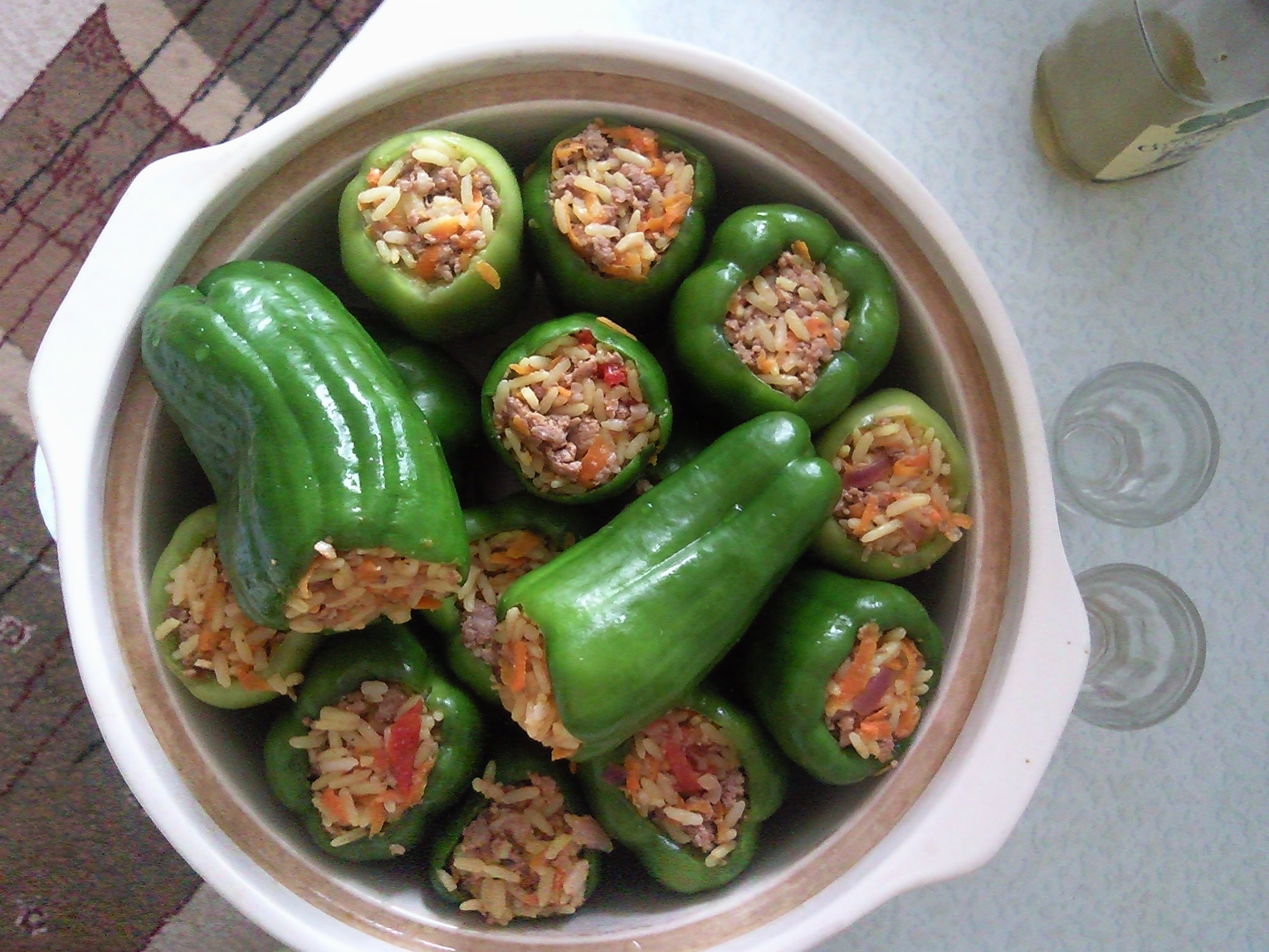 Перцы, коие Сирега зафаршировал разнообразностями вкусными))))