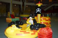 Этот пиратский корабль в Ангарске один-единственный - в детском городе ДК «Современник» Этот пиратский корабль в Ангарске один-единственный - в детском городе ДК «Современник»