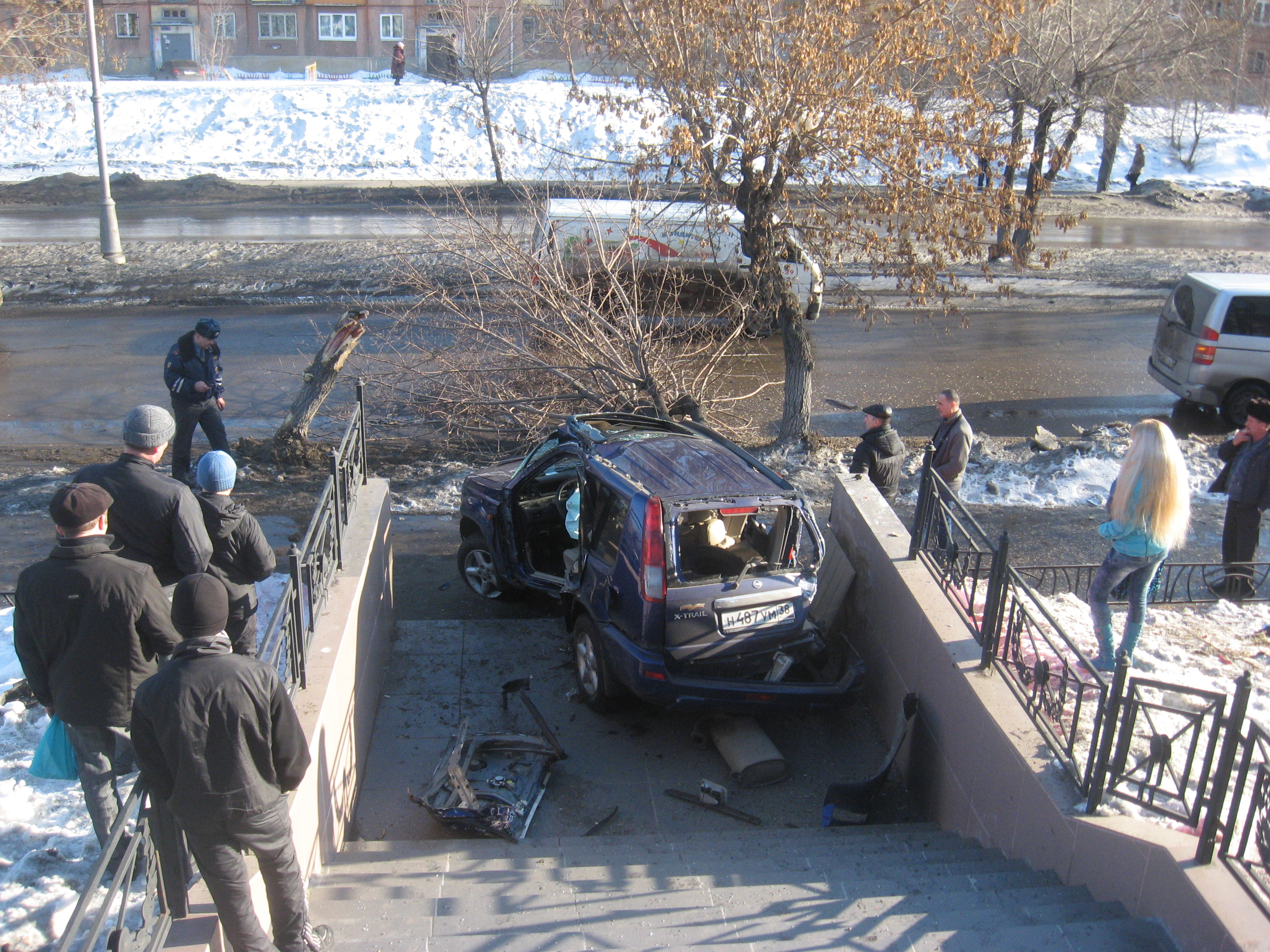 ДТП 14 марта на ул. Горького, 95 квартал. Фото Сергей Грибанов