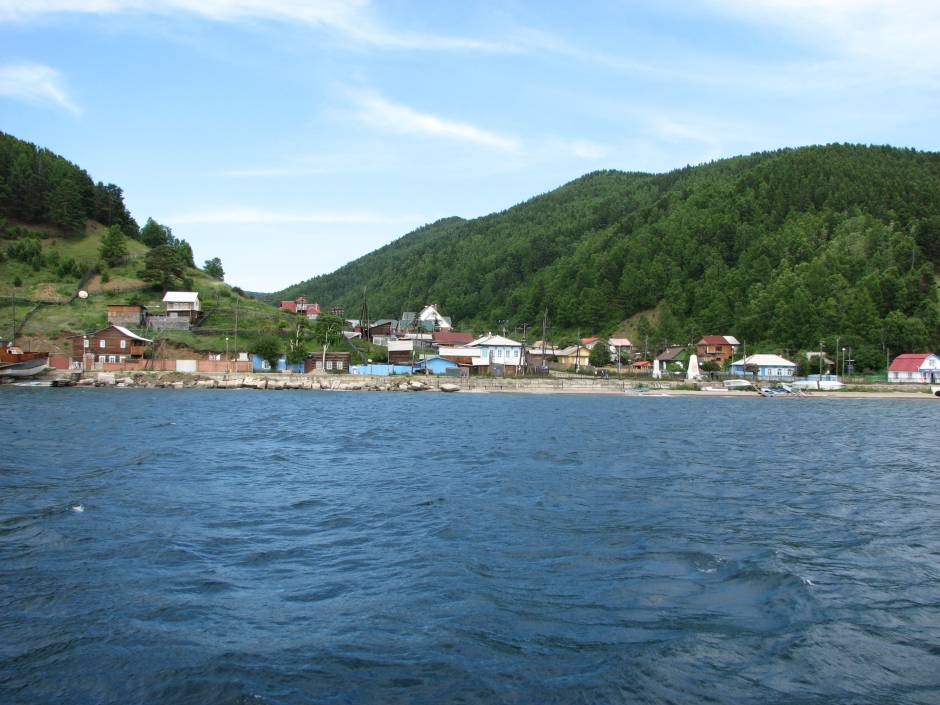 Листвянка со стороны