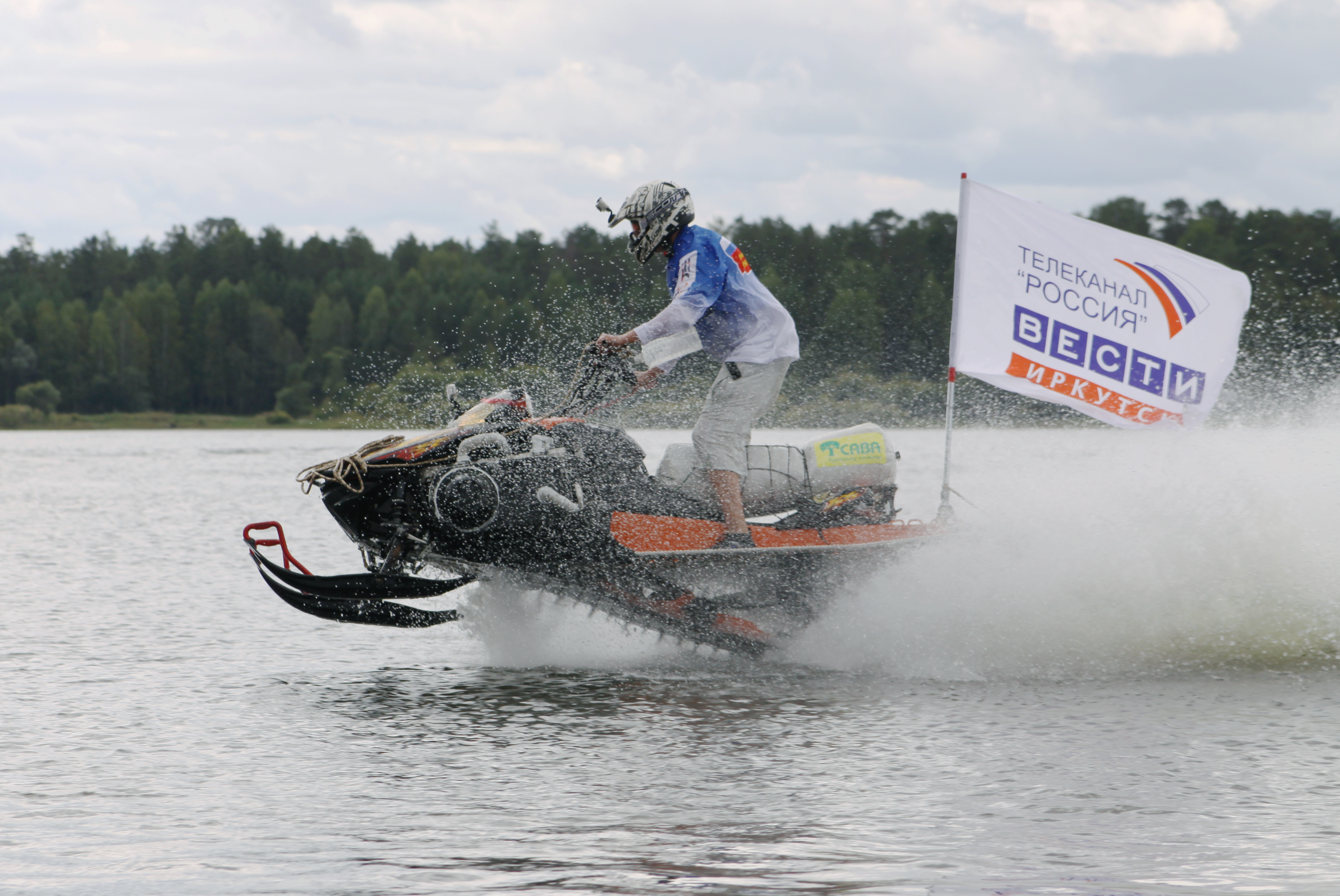 Солодков на снегоходе