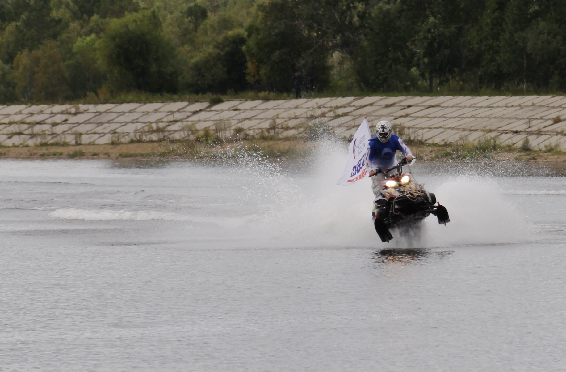 Солодков на снегоходе