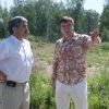 Леонид Михайлов и директор кладбища Андрей Козлов