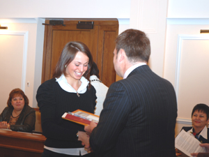 Мэр АМО поздравляет лучших спортсменов года