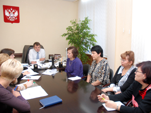 Мэр с фармацевтами