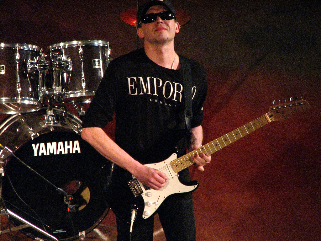 Рок концерт в ДТДиМ 4 марта 2011 г - 01