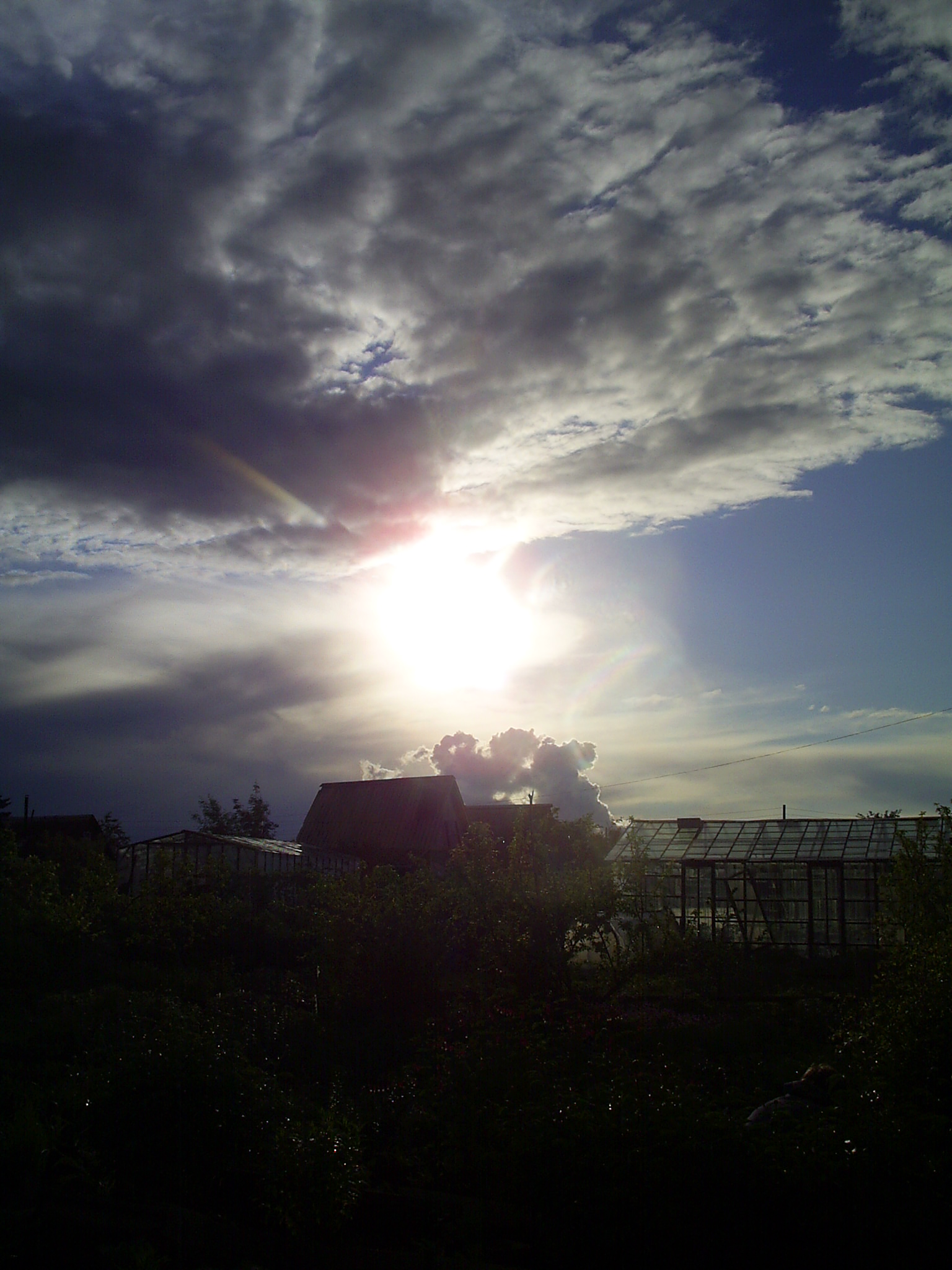 вчера вечером над "Расцветом"