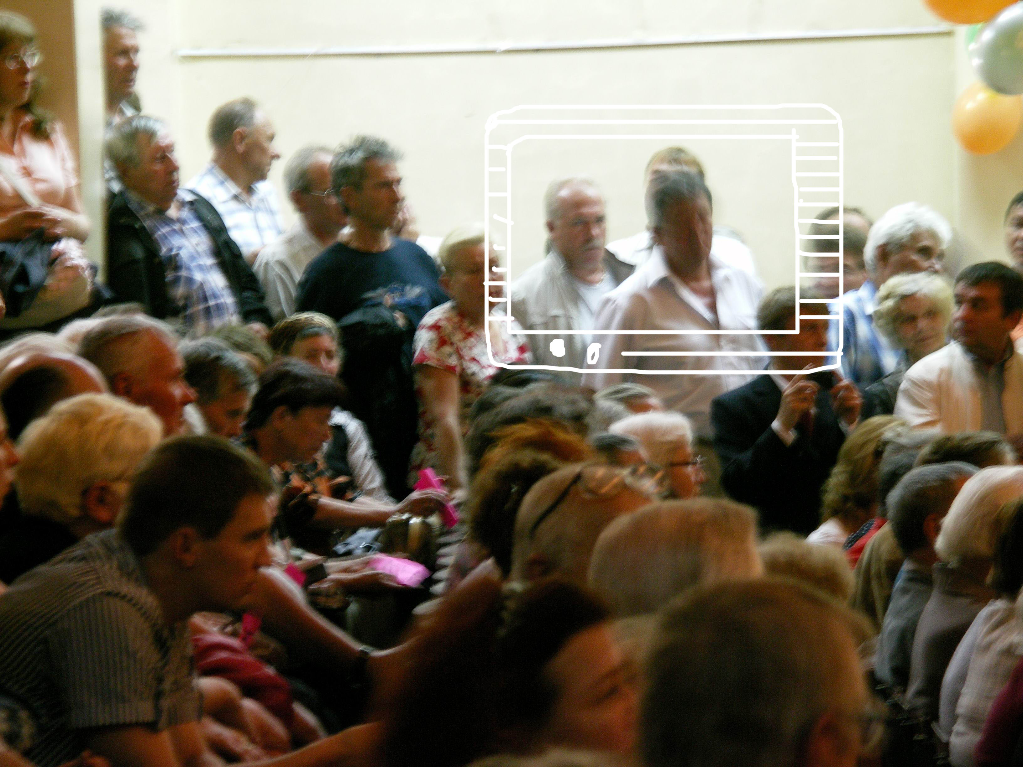 ВВЖ и ГББ (справа от ВВЖ) на публичных слушаниях