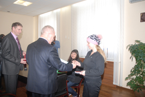 Вручение ключей сиротам