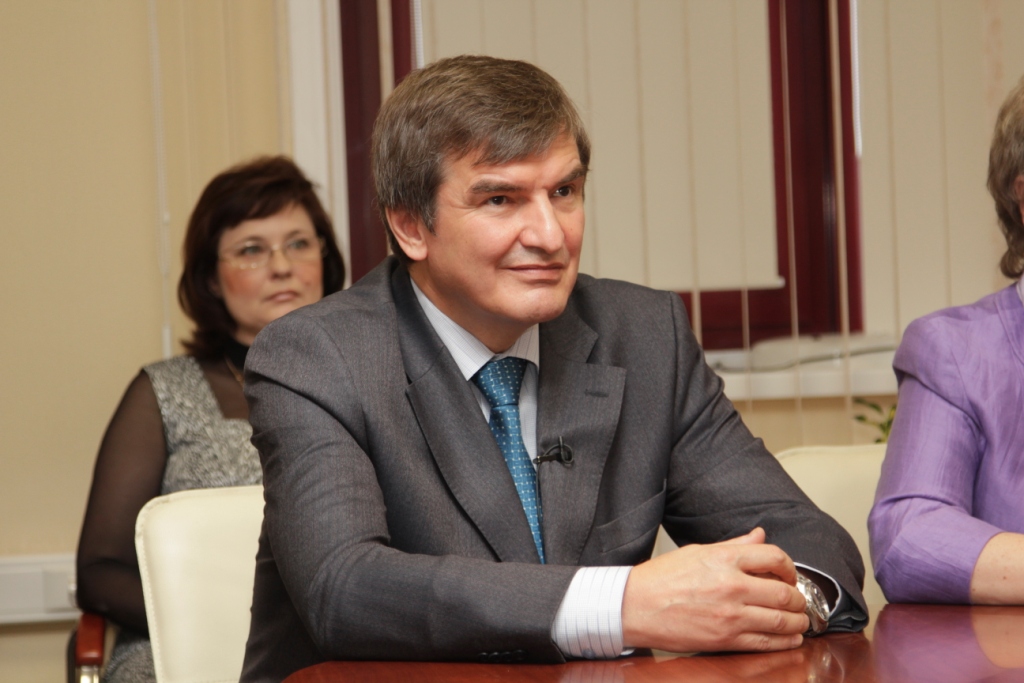 Битаров: За Единую Россию! За Сибирь! За наших! И попробуйте только голосовать за ихних!