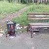 Парк 10-летия Ангарска: урна у скамейки
