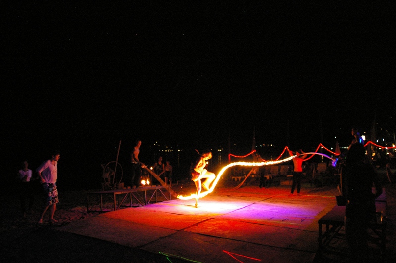 огненная скакалка