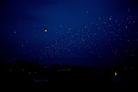 Первый общегородской запуск летающих фонарей