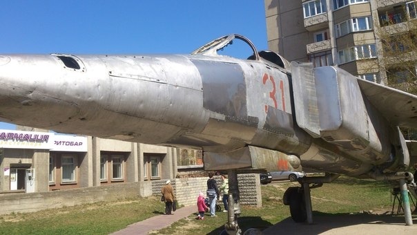 Самолет МиГ-23Б