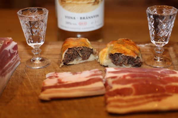 сало с пирашками))))))