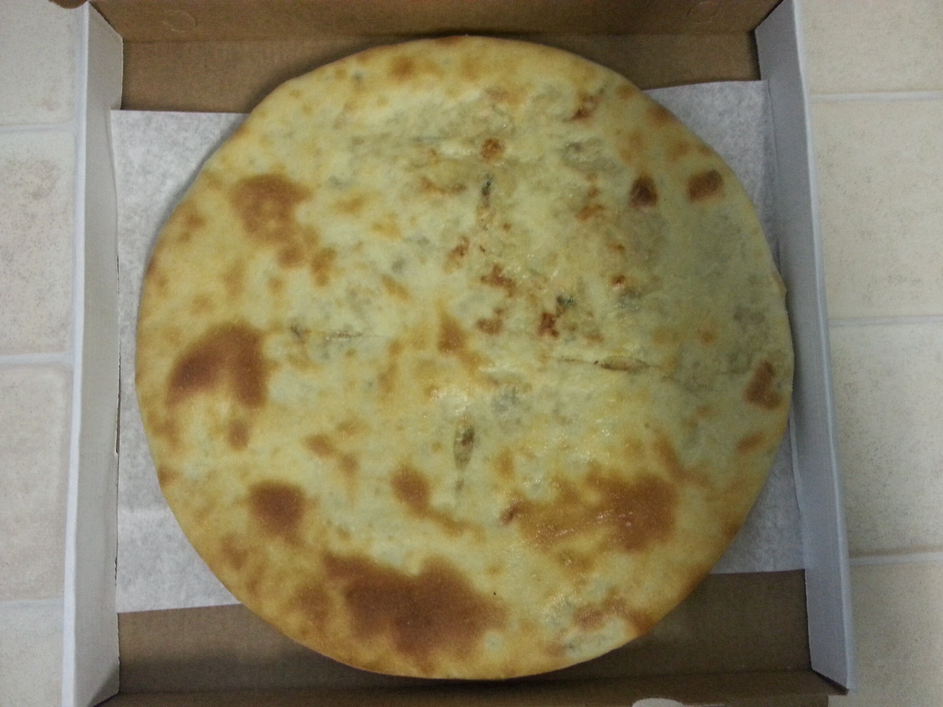 Закрытый пирог из дрожжевого теста