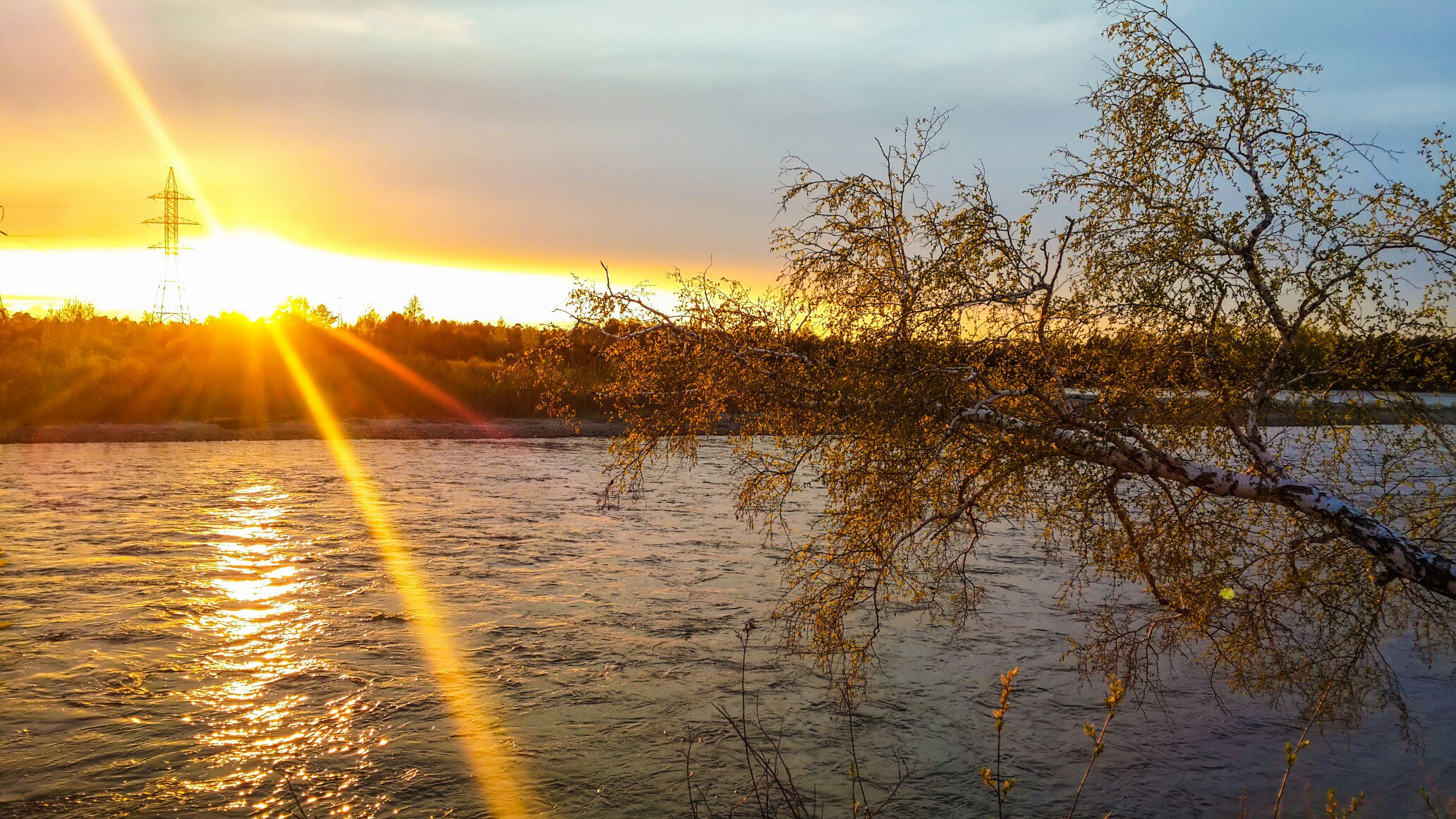 Желтый закат обещает тепло и солнышко назавтра