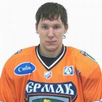 Роман Попов