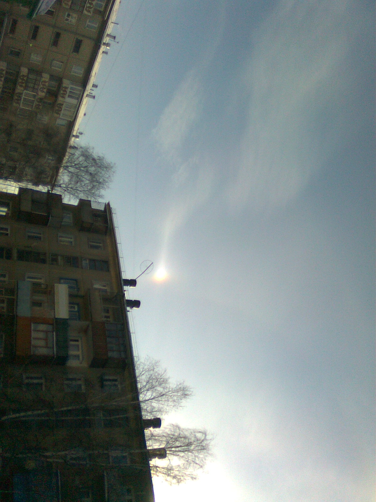 неизвестный объект в небе 