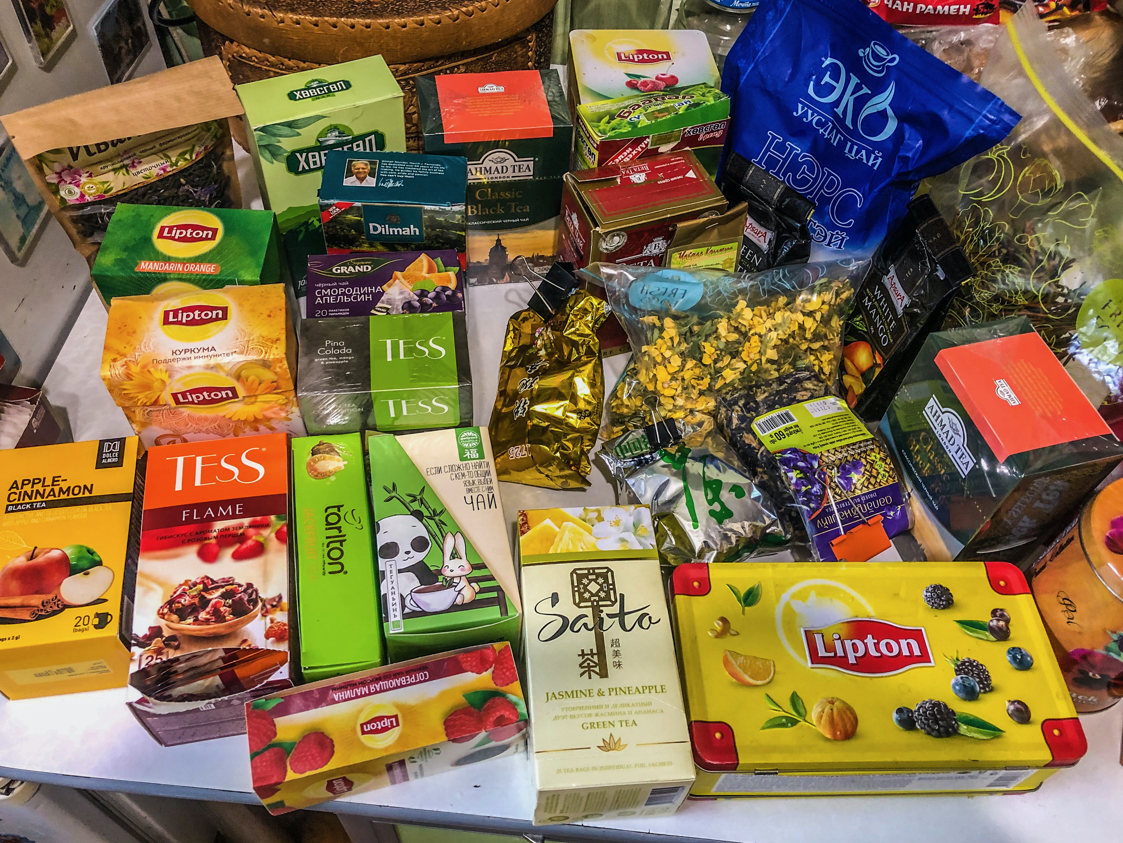 Может чайку?