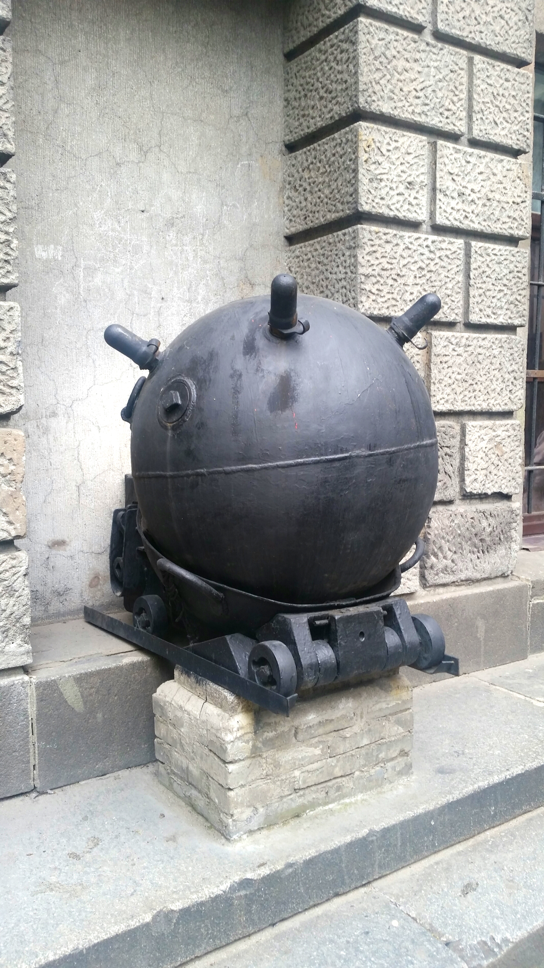 Моё, Санкт-Петербург, город, хорошо, мина во дворе 