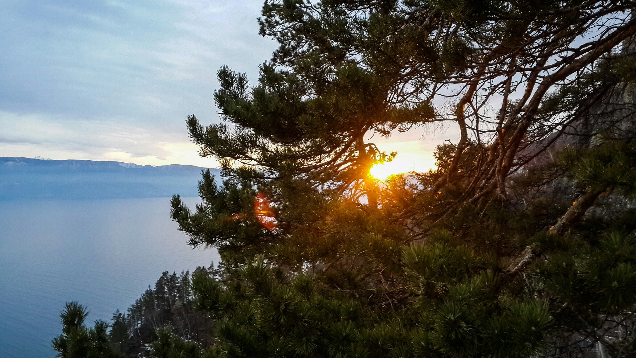 Сегодня нет времени... Завтра не будет сил... А послезавтра не будет нас... Ничего не откладывайте, живите сейчас
