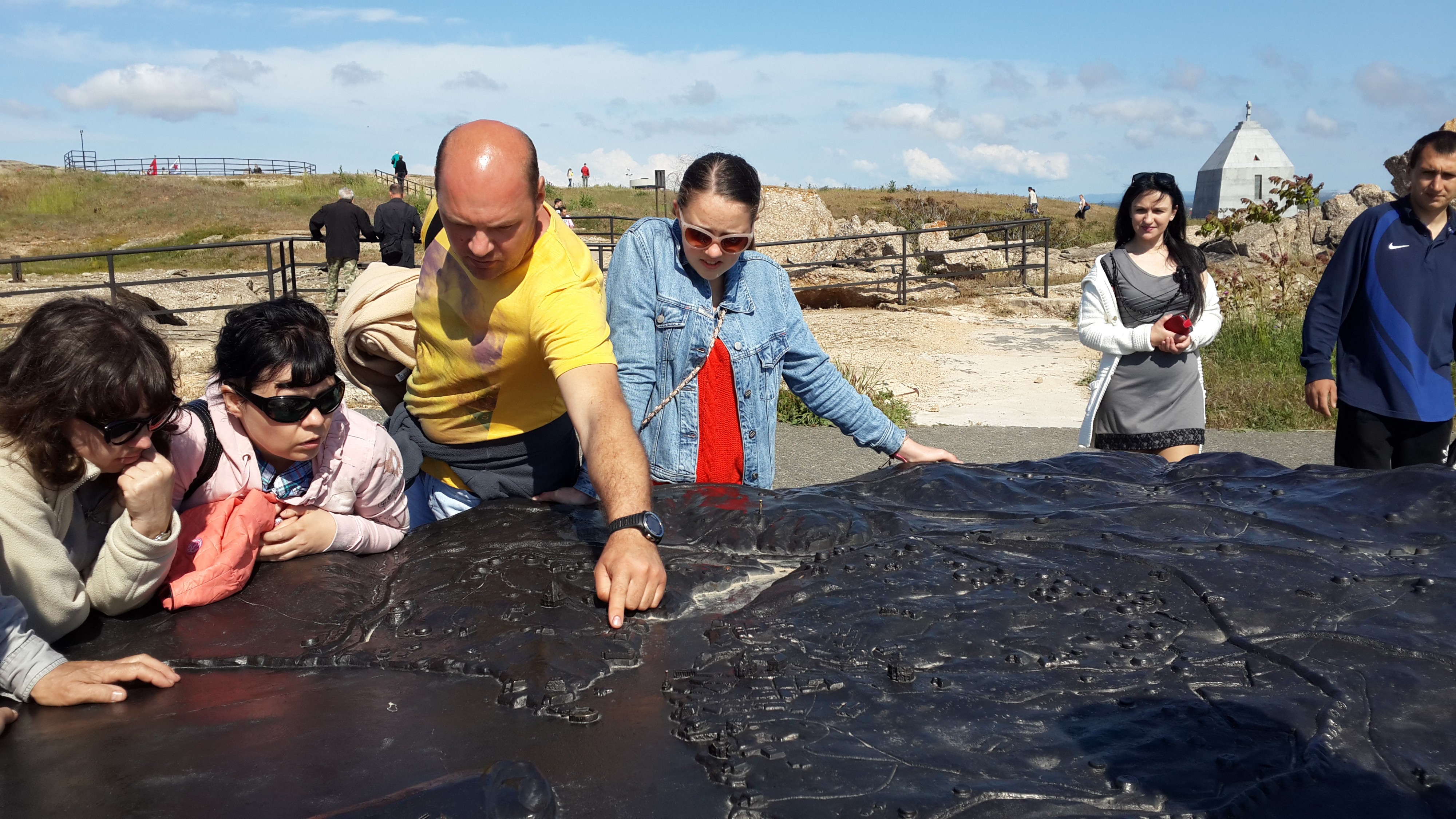 рельефная карта оборонительных сооружений Севастополя 