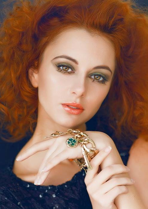 Очередная рыжая)))))