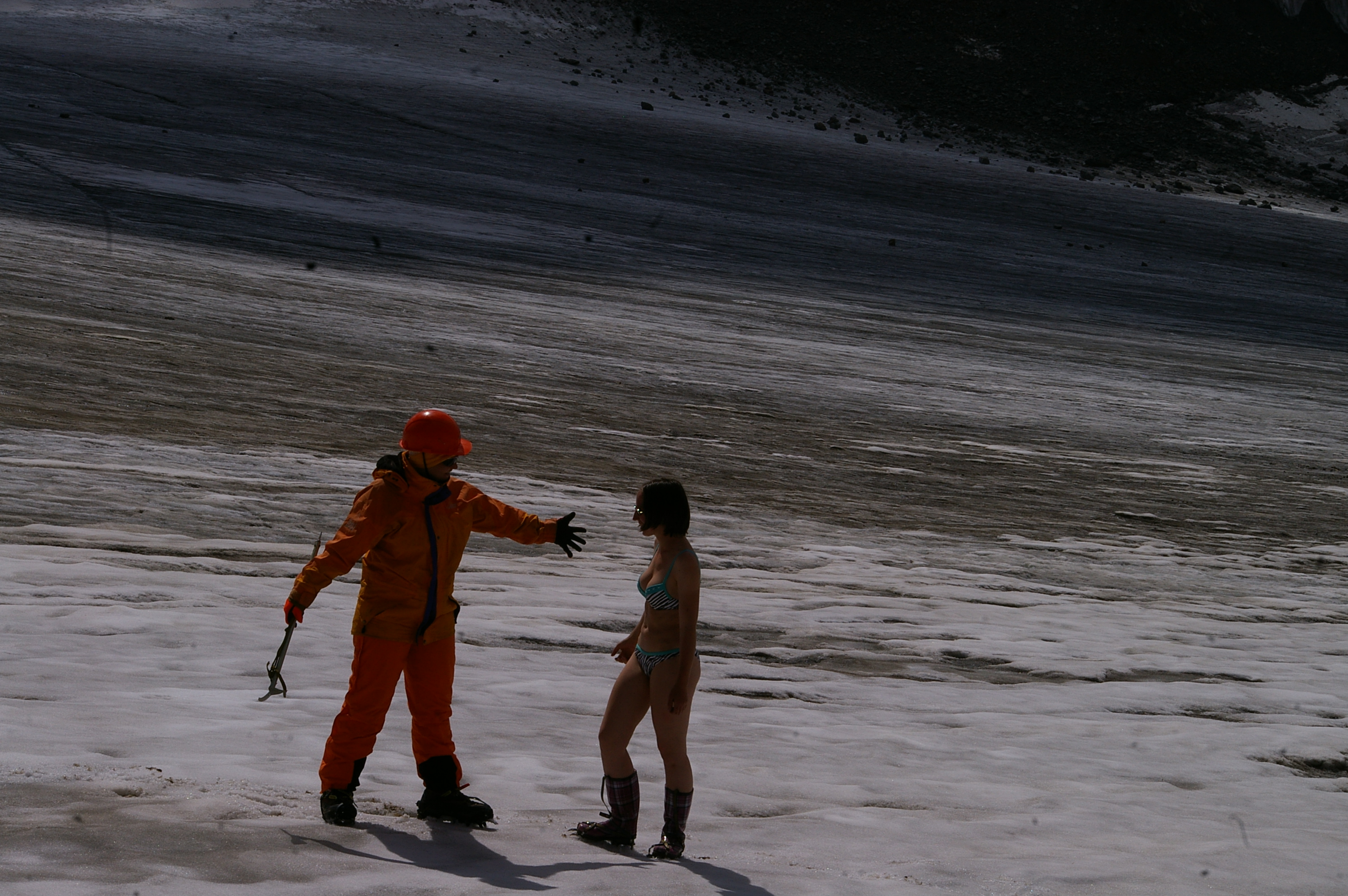 оранжевый йети похищает русалку