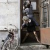 У телефонной будки У телефонной будки