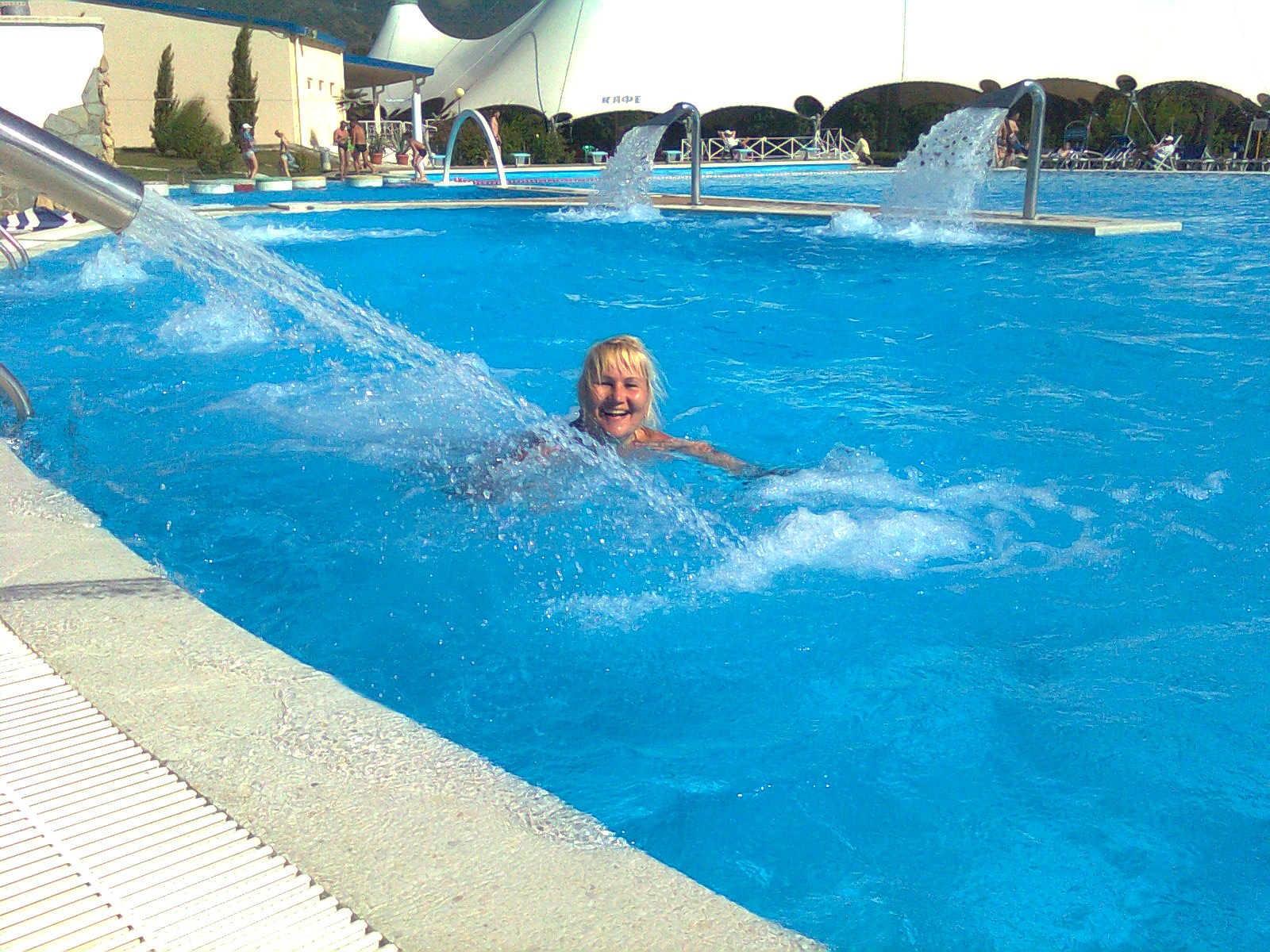 Бассейн-джакузи