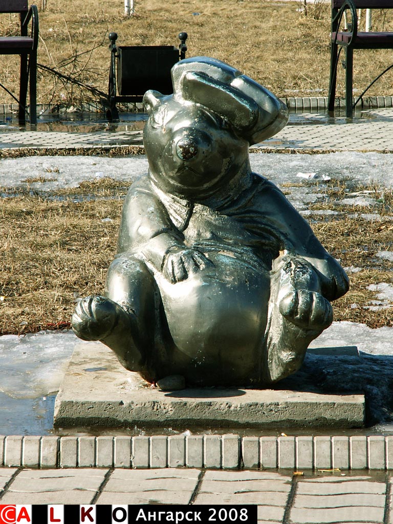 Памятник сурку